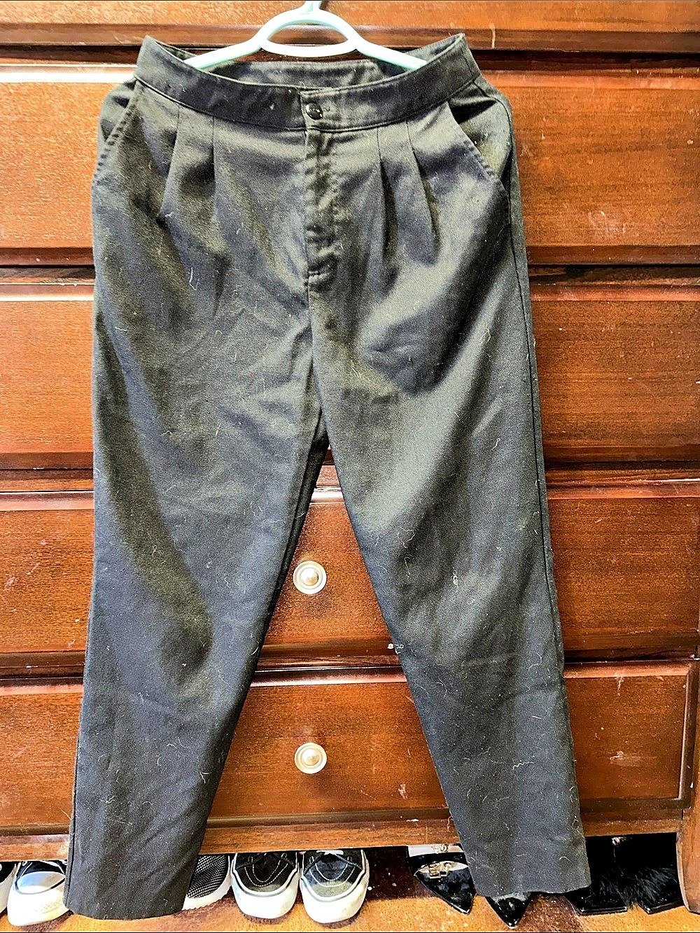 Forever 21 Pleated Straight Leg Pants in Black Size Small